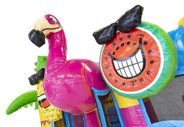 Het springkussen beach is een compact met een super leuk thema.